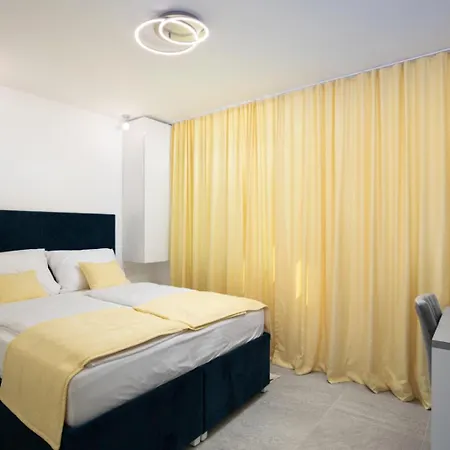 Tiki In For 16 Person With Heated Pool & Sauna Only 1 Km From The Medulin